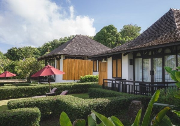 Deluxe Beach Front Villa