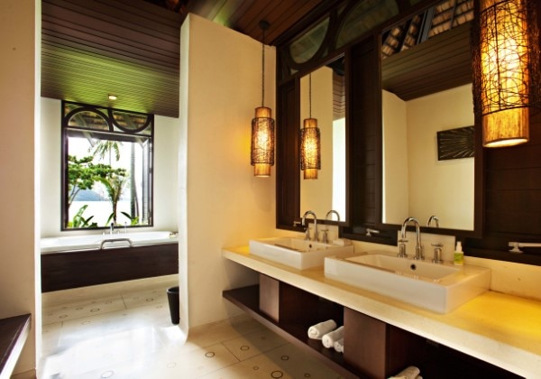 Deluxe Beach Front Villa