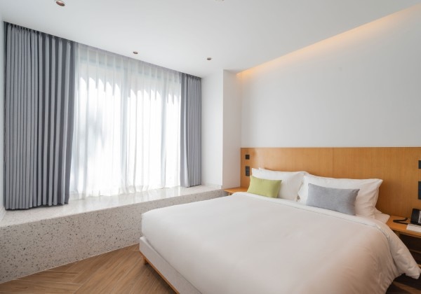 Suite with Pool Access