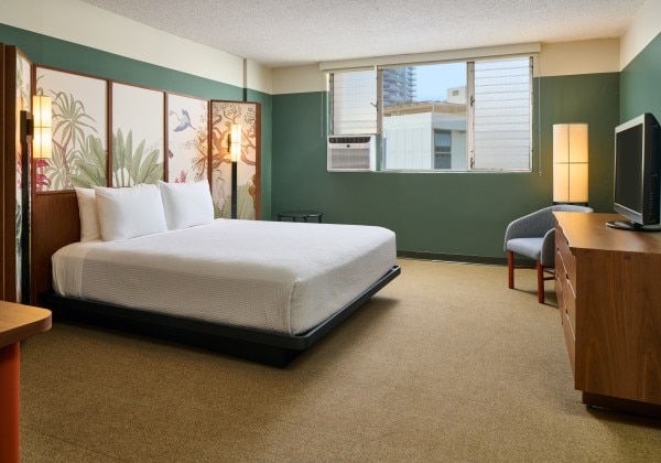 High Floor City View King