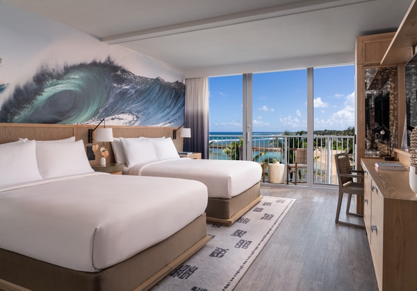 Ocean View 2 Queens, Small Balcony