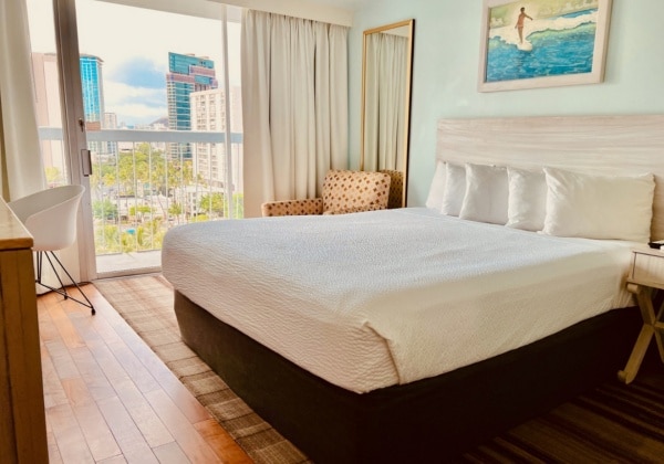 Gold Corner Studio King