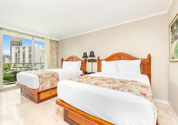 City View Studio 2Queens with Kitchenett