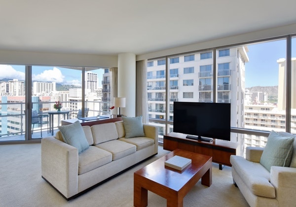 Deluxe One-Bedroom City View Suite