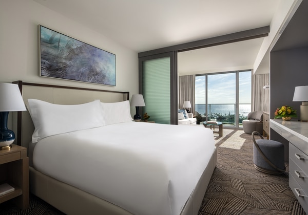 Deluxe Ocean View Room