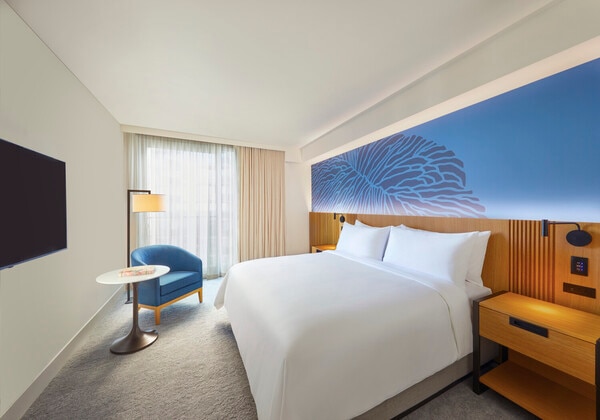 Hotel room Partial Ocean View 1King, 15-