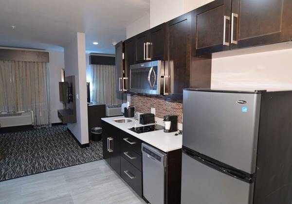 King Suite with Kitchenette