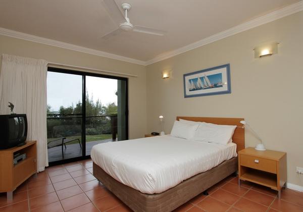 Compass Point 4