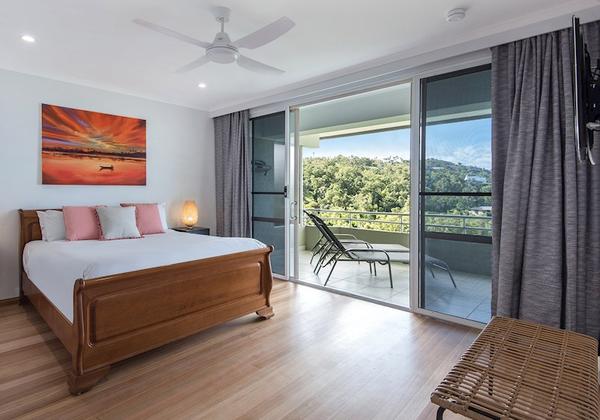 Poinciana 211