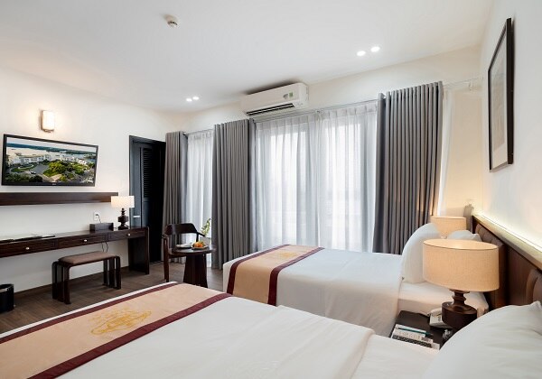 Premier Garden View Twin