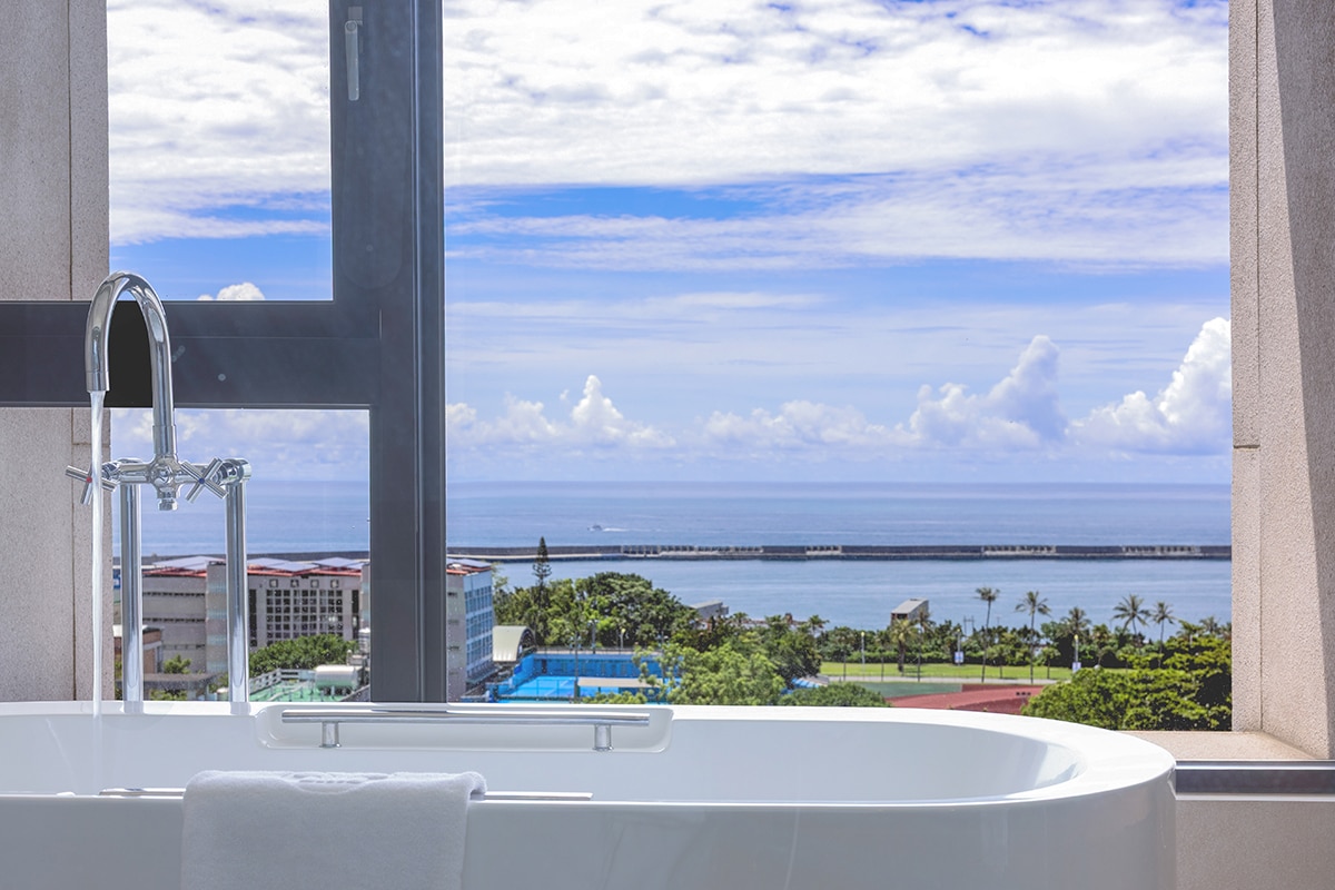 Premier King Room with Ocean View