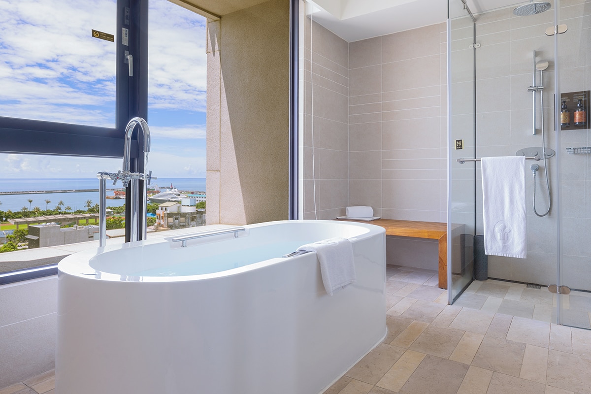 Premier King Room with Ocean View