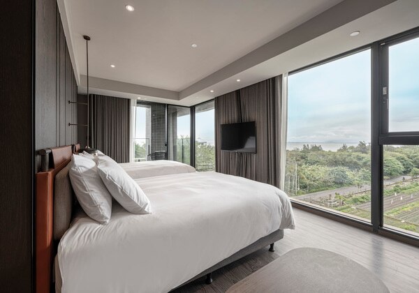 Serenity-Superior Family Suite Ocean