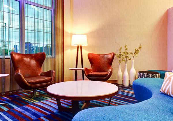 ロビーラウンジ