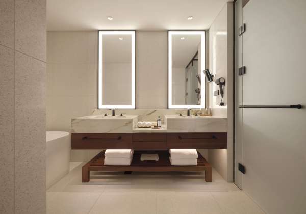 Ocean Tower Business Deluxe Bathroom