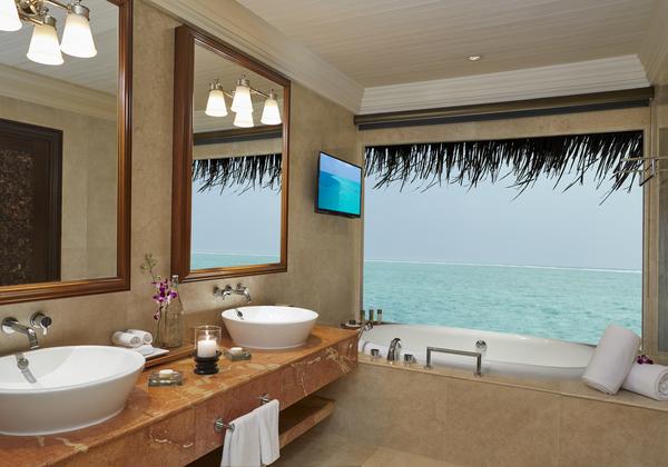 One-Bedroom Ocean Suite with Pool