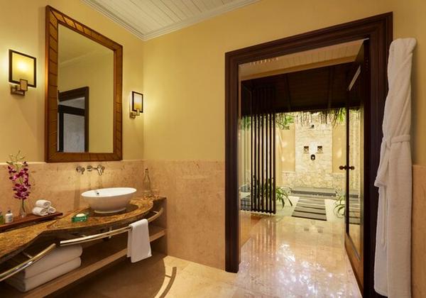 Deluxe Beach Villa with Pool