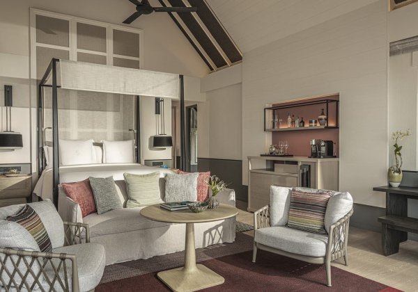 Premier Oceanfront Bungalow with Pool