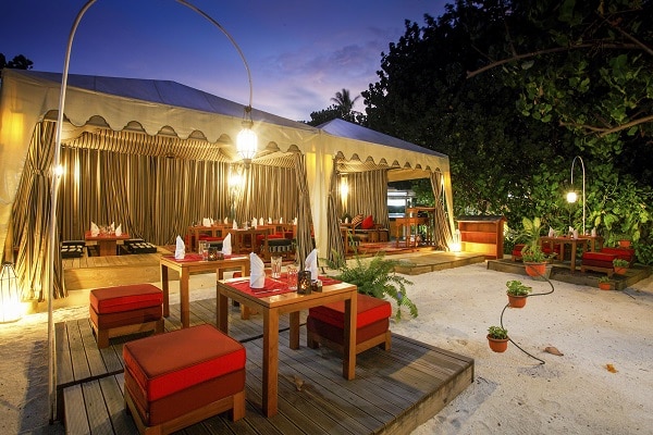 「アル・カイマー」レストラン