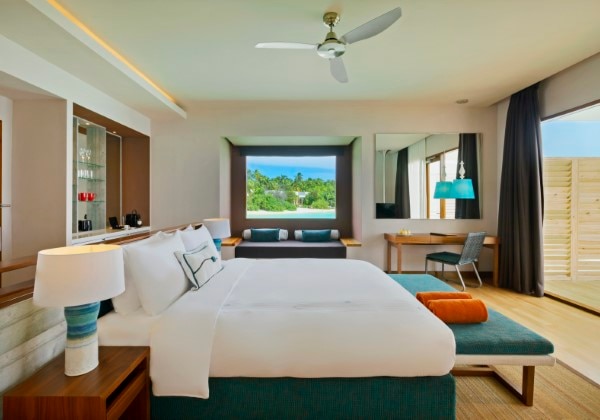 Lagoon Villa with Pool