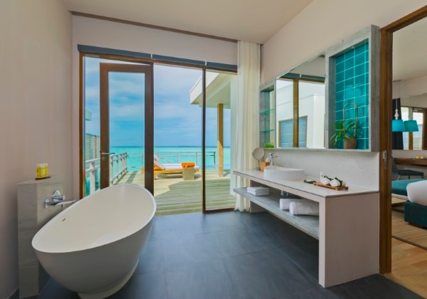 Lagoon Villa with Pool