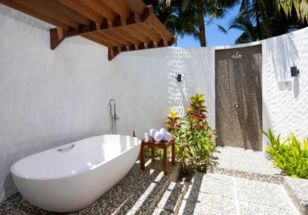 Beach Villa Bathroom
