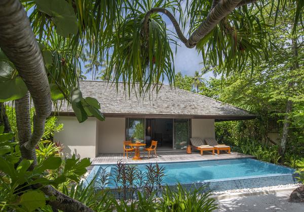 Sunrise Deluxe Beach Pool Villa