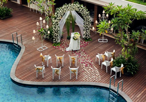 Wedding By The Pools