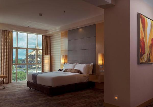 Waterfront Premier King Suite (River Vie
