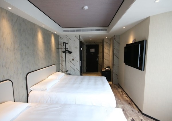 City Triple Room