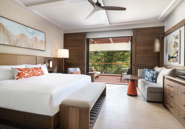 Guest Room 1 King Golf View Main Tower B