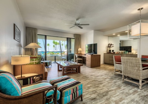 1 Bedroom 2 Room Suite  Poolside