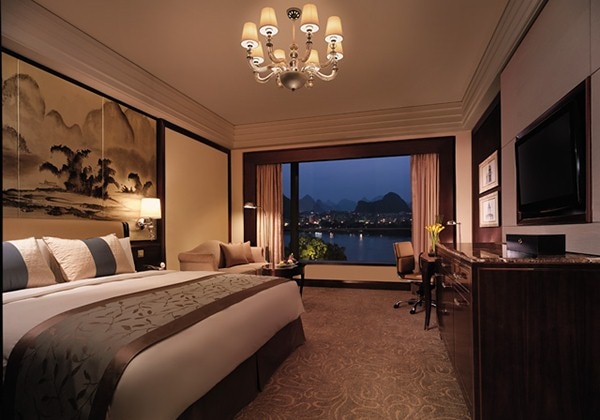 Deluxe River View Room