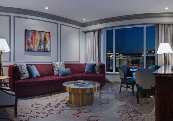 Newly Remodeled Luxury King Strip View S