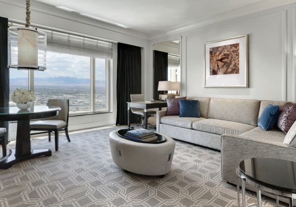Palazzo Luxury King Suite Strip View