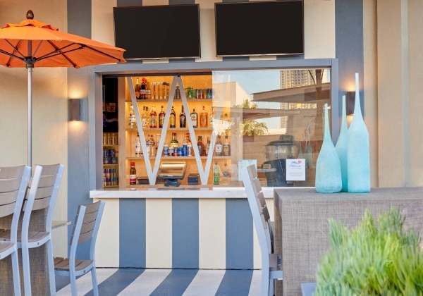 Pool Bar