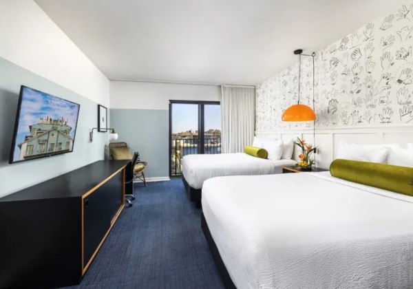 Partial Ocean View Queen Queen Room