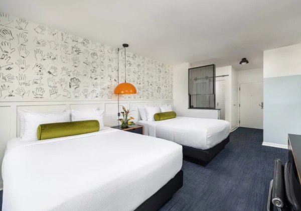 City View Queen Queen Room