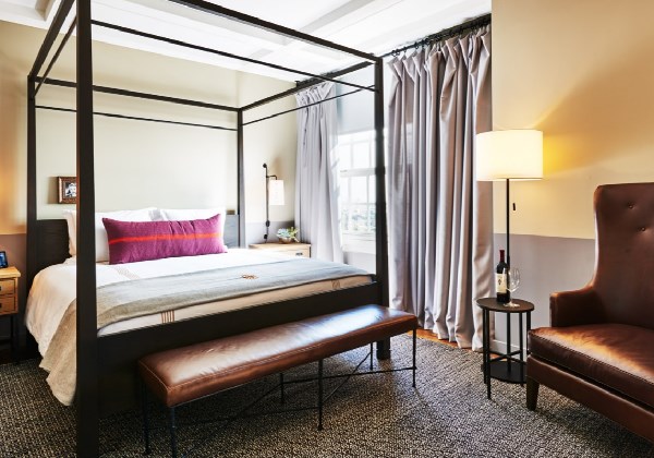 タワースーペリア室内