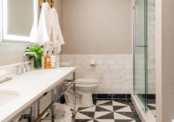 Signature King Suite