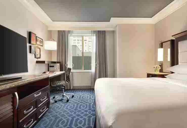 1King City View Larger Room