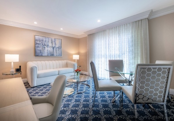 Deluxe Suite