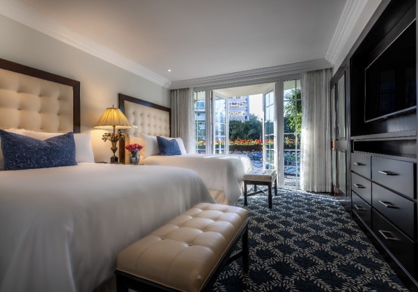 Plaza Luxury Suite