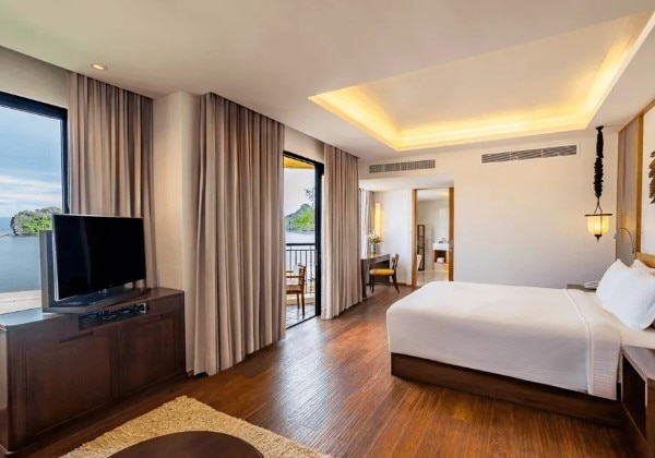 Cahaya Seaview Suite