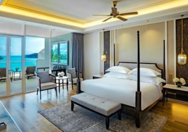 Grand Viceroy Sea View