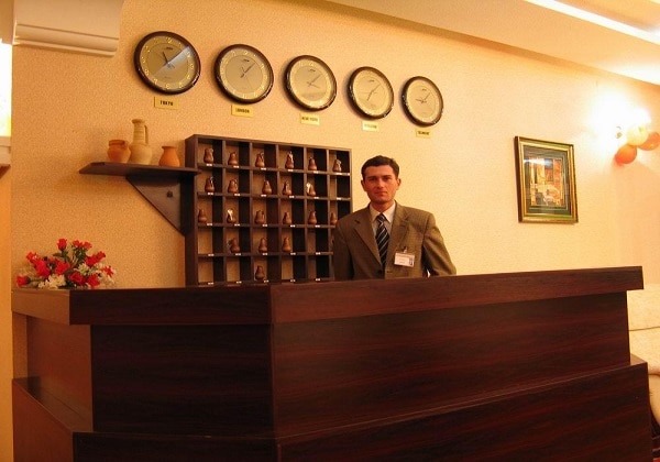 Reception counter