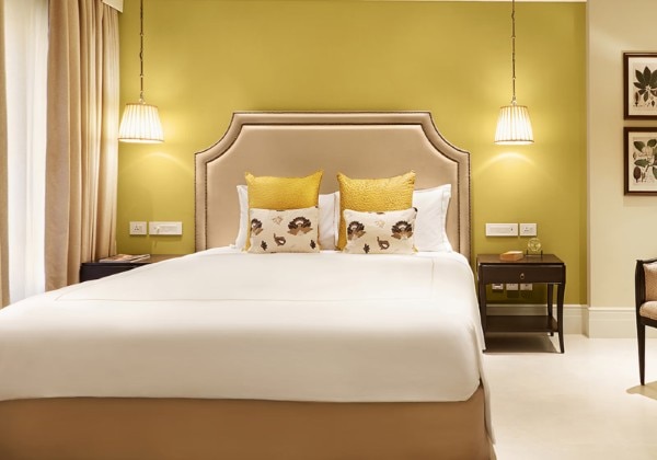 Luxury Grande with King Bed