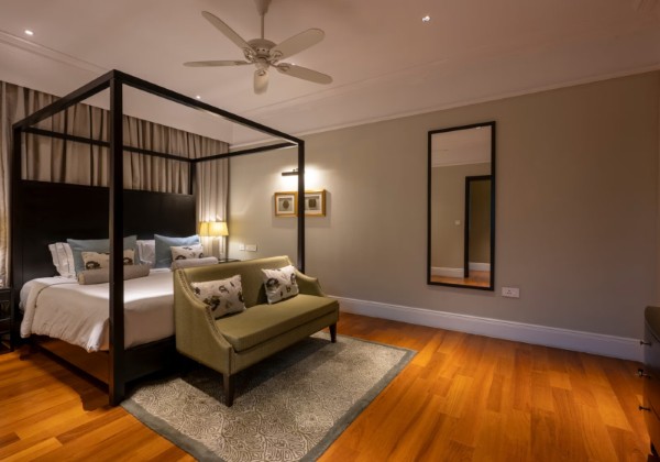 Colonial Suite