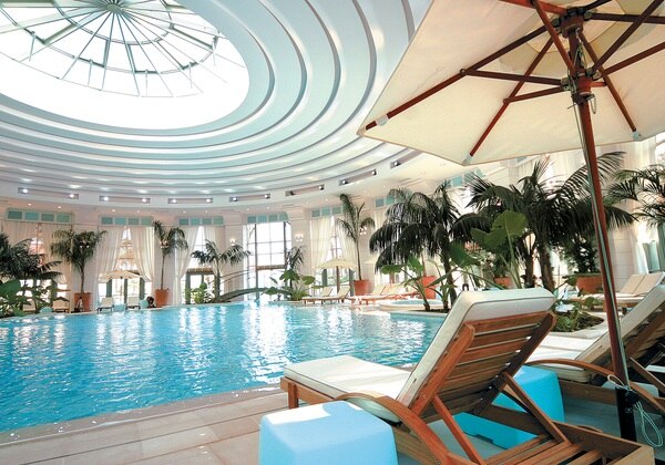 Monte-Carlo Bay Indoor pool
