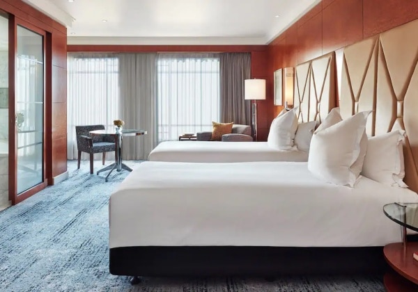 2 Twin Beds